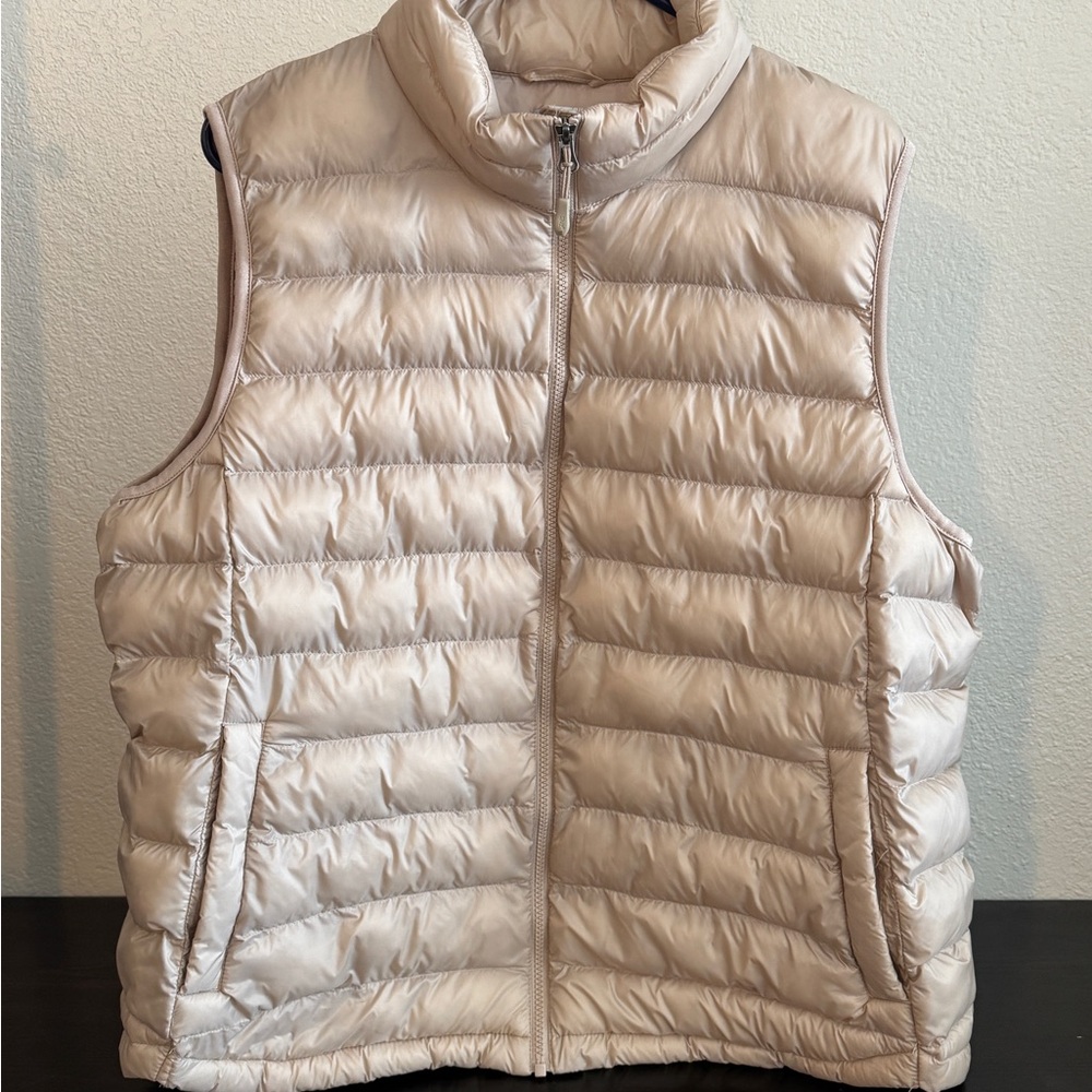 32 Degrees Women's Beige Puffer Vest